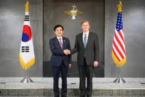 “유럽, 한국 좀 보고 배워라”…美국방차관이 콕 집어 거론한 이유