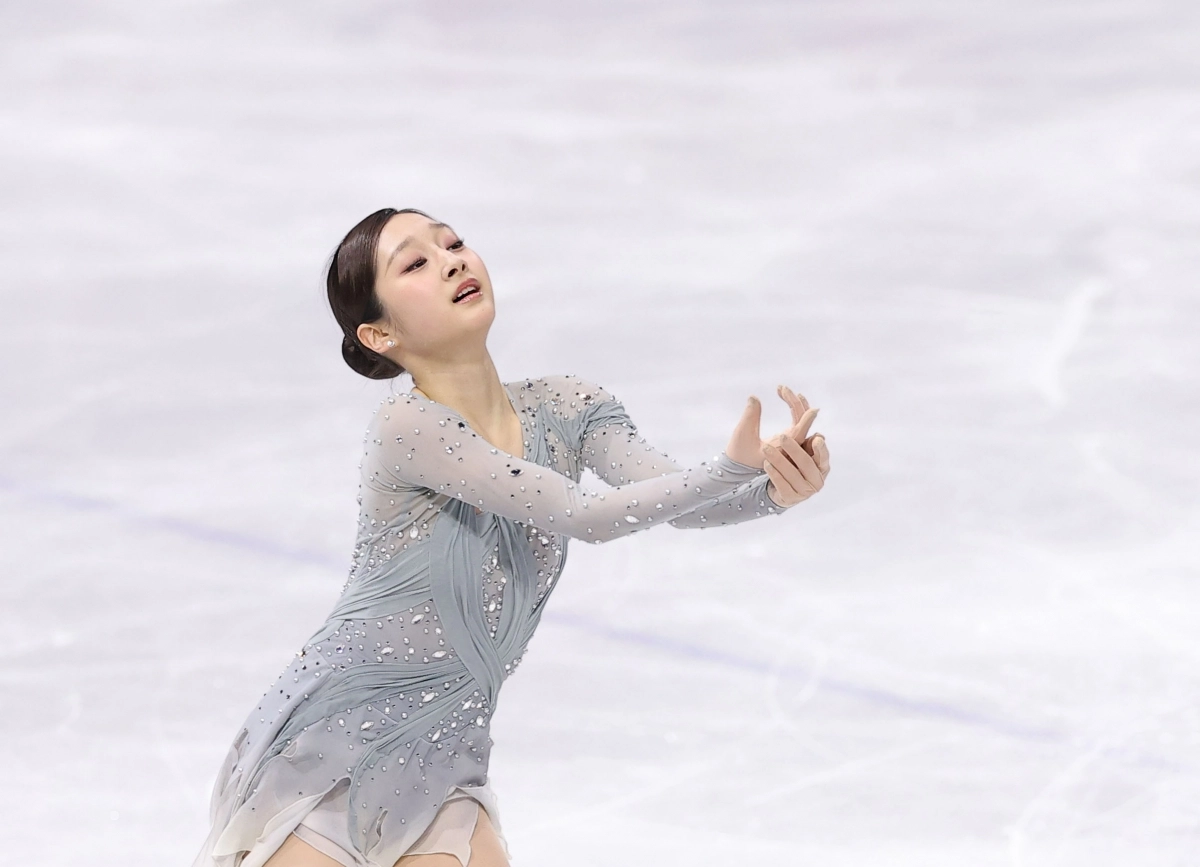 연기 펼치는 신지아