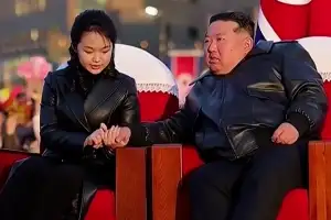 [포토] ‘김정은 손 어루만지는’ 딸 주애