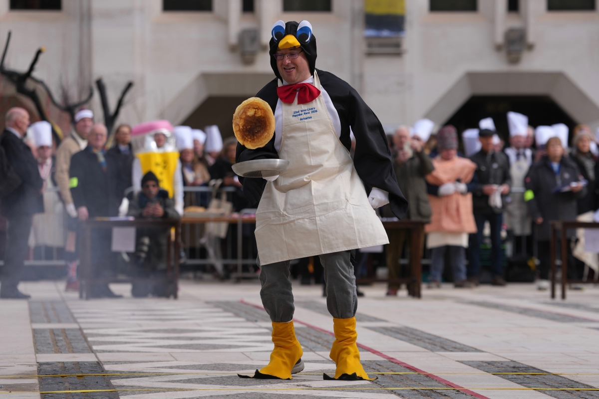 ‘영국 전통’ 팬케이크 달리기