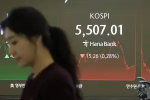 코스피 5600 돌파…‘19만전자’ 찍었다