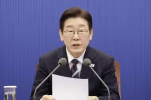 이 대통령 “반시장 행위 반복될 경우 아예 시장에서 영구적 퇴출 검토”