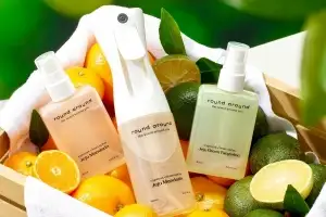 제주 감귤 립밤·부산 미역 배쓰밤·강릉 커피 스크럽…
외국인 홀린 올리브영 ‘로컬 굿즈’