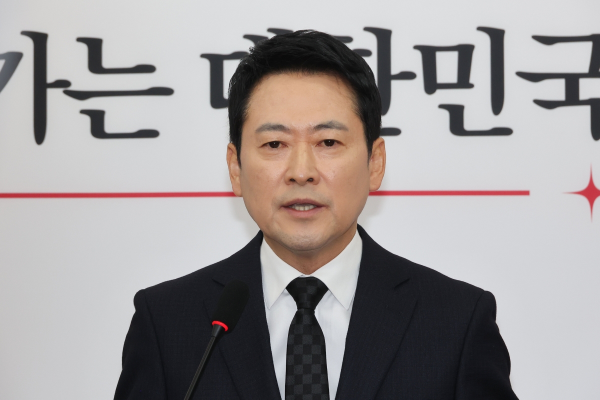 윤석열 전 대통령 1심 선고 관련 입장 밝히는 장동혁 대표