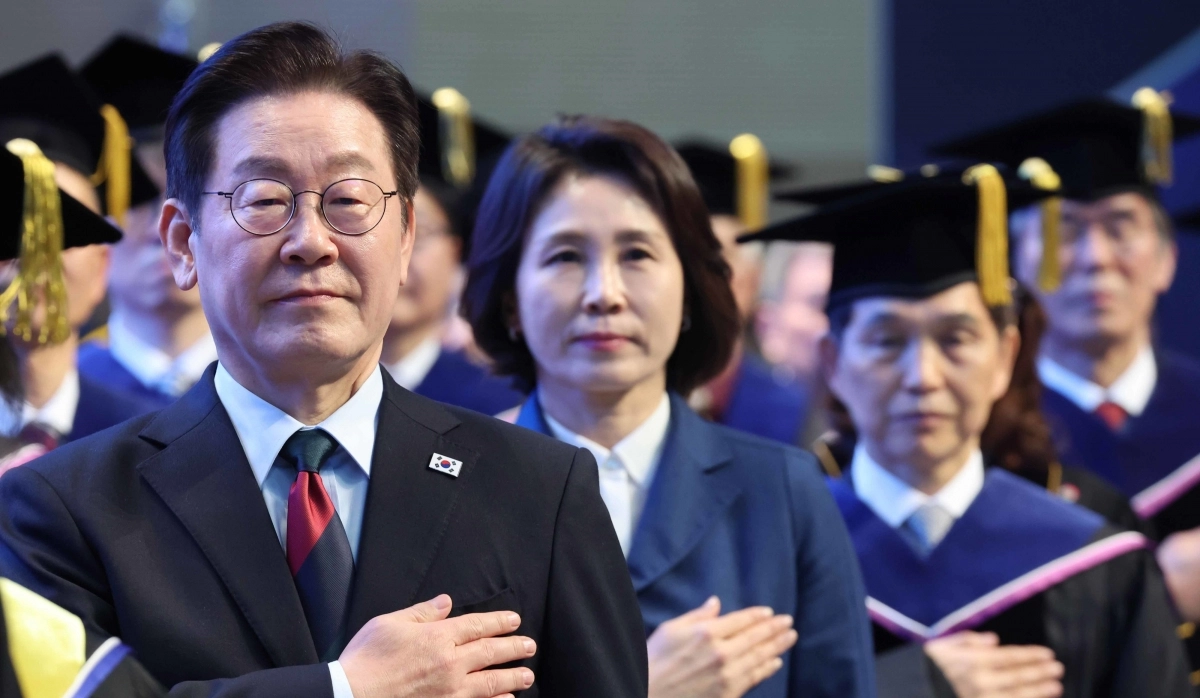 국민의례하는 이재명 대통령