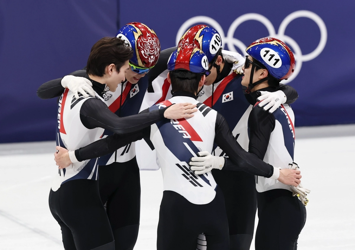 남자 쇼트 대표팀, 남자 계주 5000m 은메달 획득