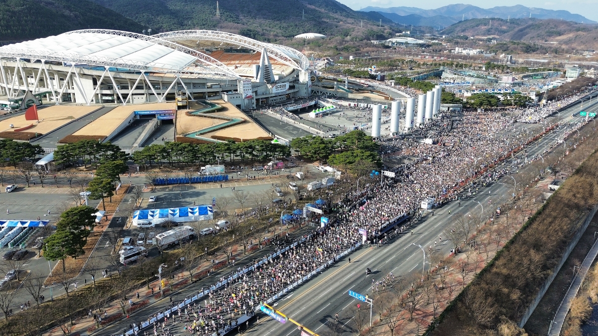 ‘봄을 만끽하며’