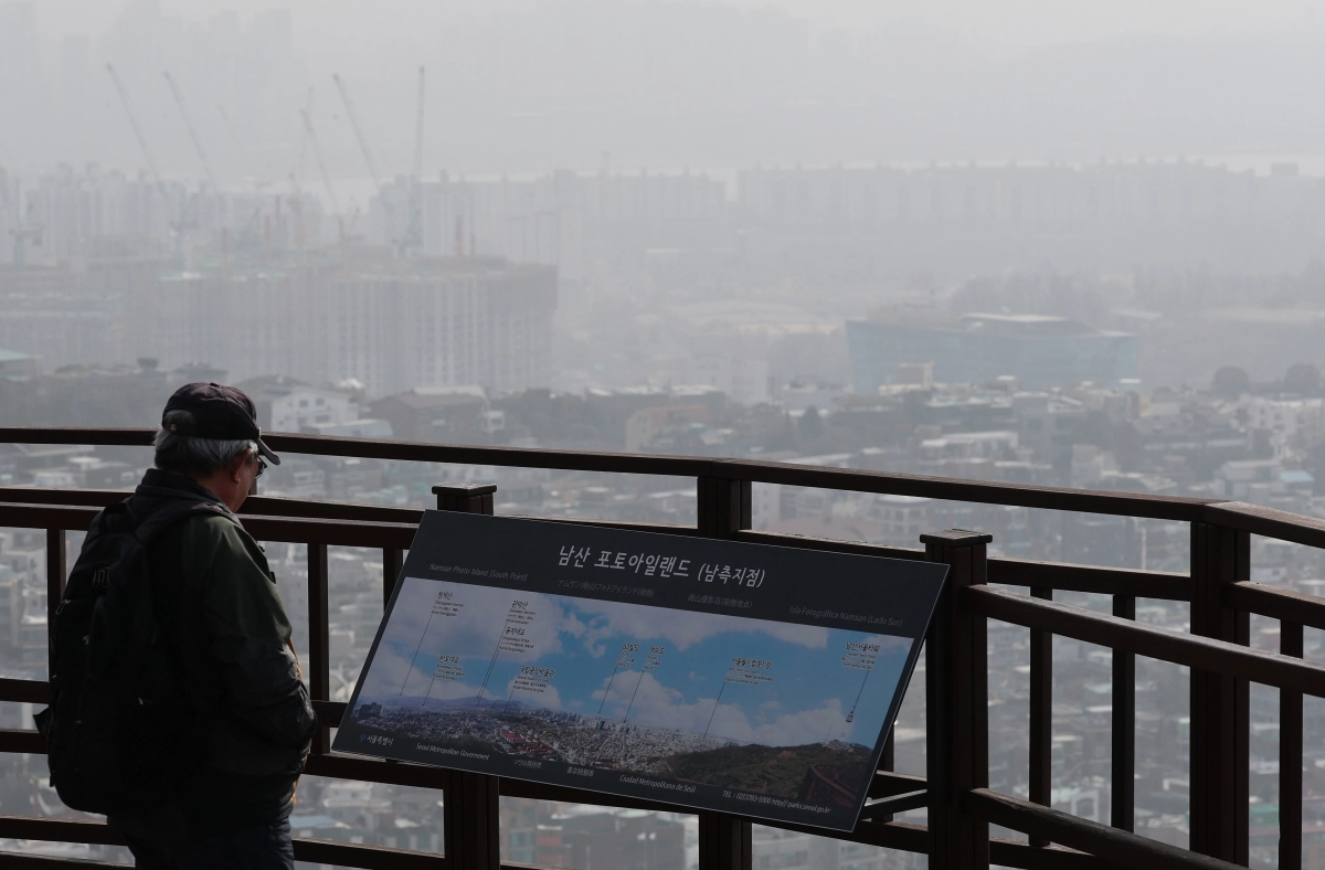 ‘황사 유입’ 서울 올해 첫 미세먼지 경보