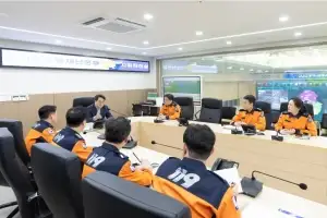 강풍·건조 ‘산불 비상’…김동연, 소방재난본부 찾아 “긴장의 끈 놓지말라”