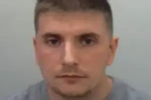 밤늦게 탄 女승객 침실까지 가 성폭행… “합의한 성관계” 주장한 英택시기사의 최후