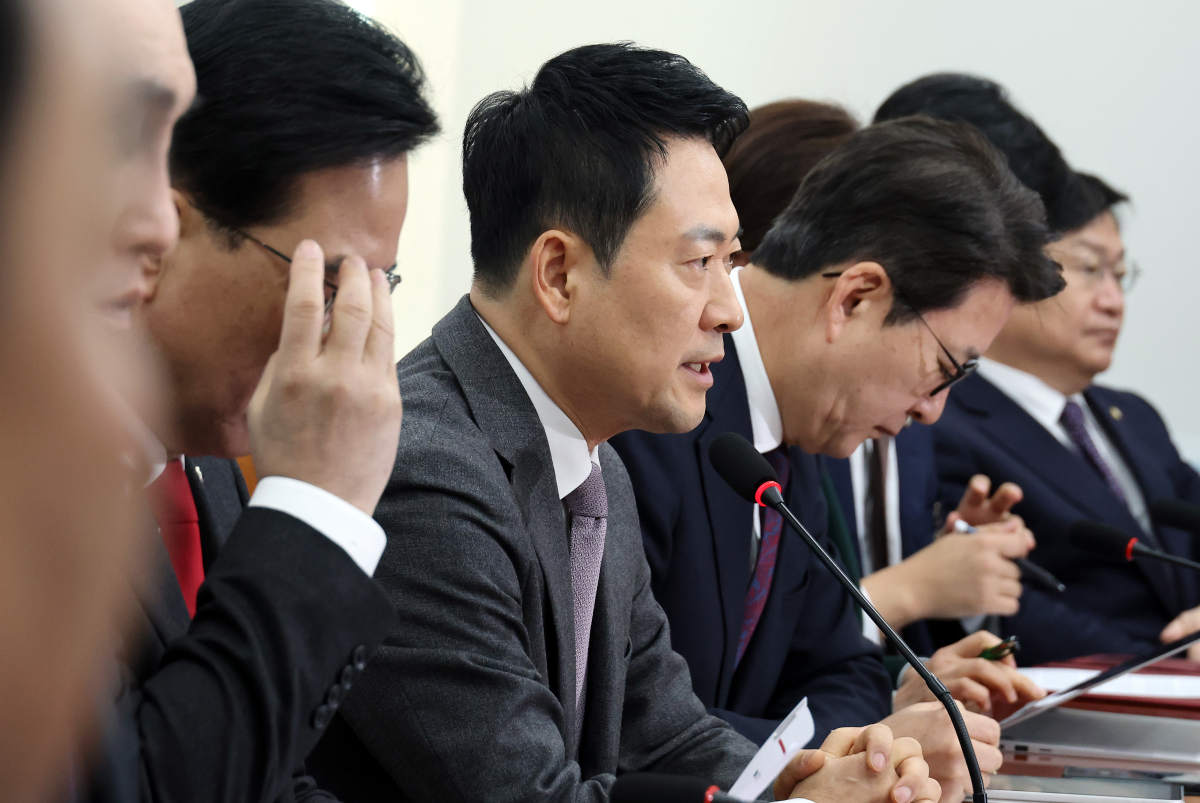 국민의힘 장동혁 대표가 23일 국회에서 열린 최고위원회의에서 모두발언을 하고 있다. 연합뉴스