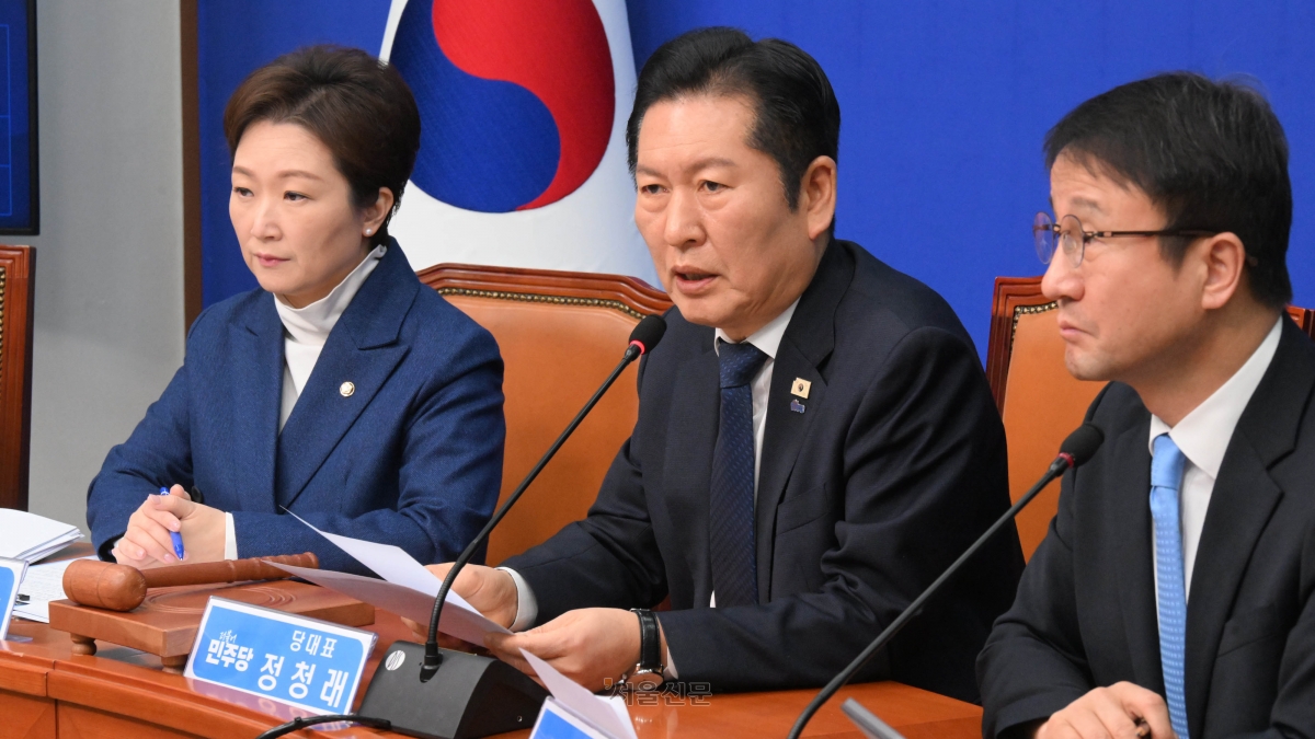 thumbnail - 정청래, 장동혁에 공식 회담 제안 <br>“충남대전 행정통합 진전시키자”