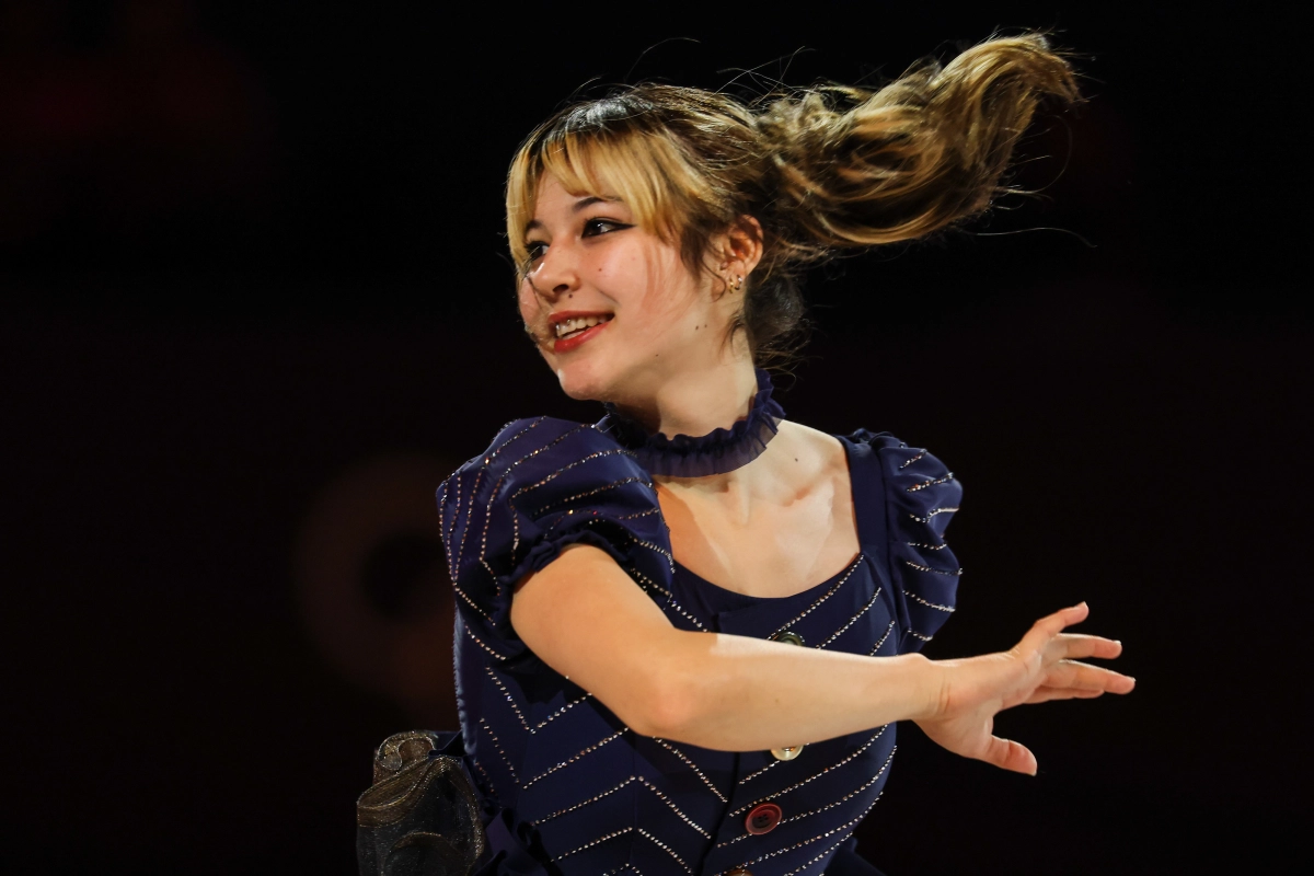 2026 밀라노·코르티나 동계올림픽 피겨스케이팅 갈라 공연에서 우승자인 미국의 알리사 리우 선수가 21일 연기를 펼치고 있다. 밀라노 EPA 연합뉴스