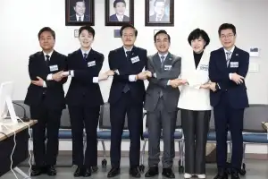 손 맞잡은 민주당 서울시장 예비후보들