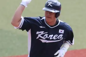 307억원 찍고 홈런 ‘쾅’ 노시환 “쭉쭉 나올 것…기대해달라”