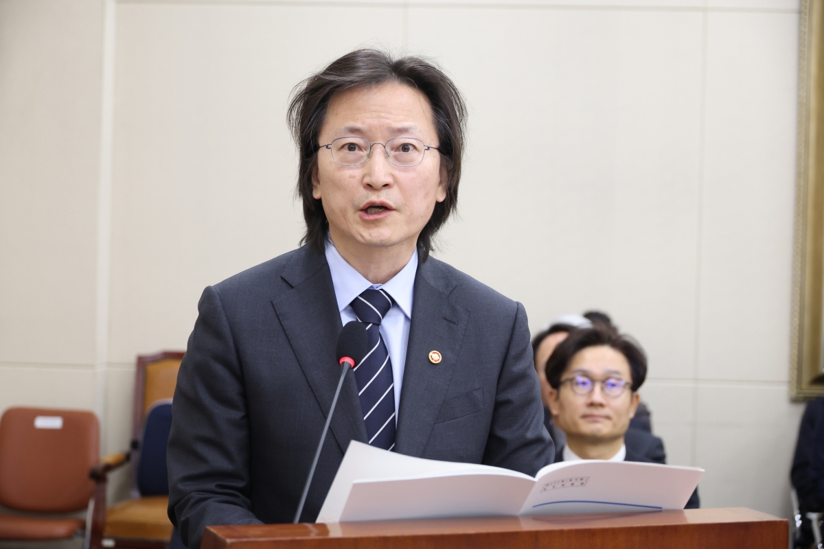 업무 보고하는 주병기 공정거래위원장