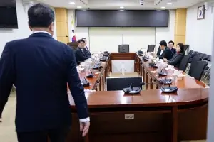 野 소장파 “토론 보장 의총 재요구…‘윤어게인’ 노선 비밀투표로 결정”