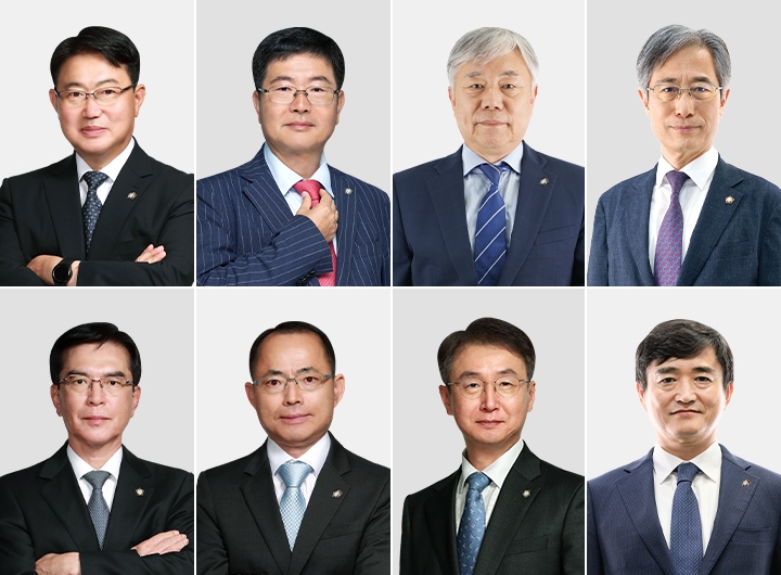 (좌측부터 시계방향으로) 김철, 김진원, 조영삼, 임석필, 이다우, 윤석주, 남상관, 윤형윤 변호사