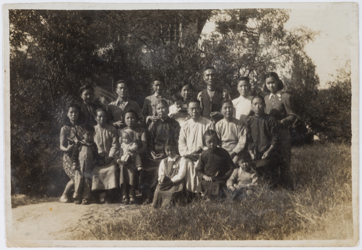 대한민국 임시정부 요인 가족들이 함께 촬영한 단체사진. 독립기념관 제공