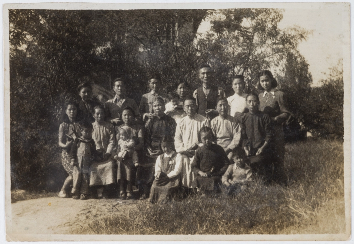 대한민국 임시정부 요인 가족들이 함께 촬영한 단체사진. 독립기념관 제공
