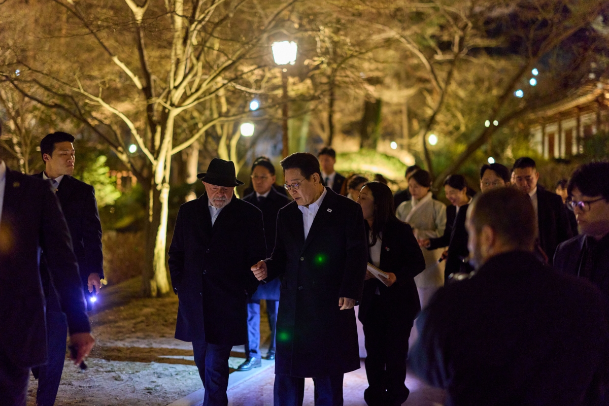 룰라 대통령과 대화하는 이재명 대통령
