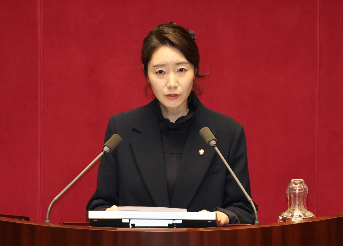 강선우 무소속 의원이 24일 오후 서울 여의도 국회에서 열린 제432회국회(임시회) 제 8차 본회의에서 자신에 대한 체포동의안 표결을 앞두고 신상 발언을 하고 있다. 2026.02.24 뉴시스