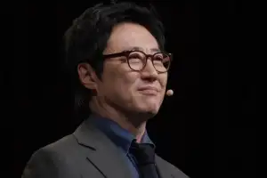 박신양 “10년간 몸 못 가눠”…투병 중 화가 된 사연 공개