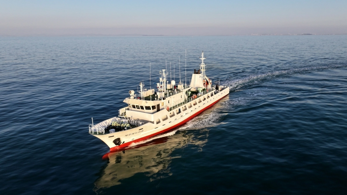 제주도는 25일 오전 제주항 7부두에서 285t급 신형 어업지도선 ‘제주해누리호’ 취항식을 갖고 첫 항해를 시작했다. 제주도 제공