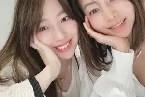 thumbnail - ‘싱글맘’ 황신혜, 옛 애인과 만남 고백…“딸도 눈치채”