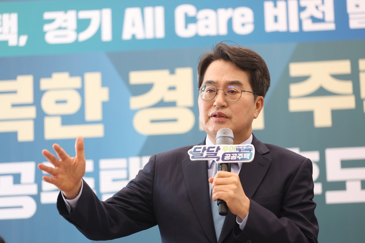 두 번째 민생경제 현장투어를 시작한 김동연 경기도지사가 25일 남양주 ‘경기 유니티’에서 ‘경기도형 공공주택 비전’을 발표하고 있다. (경기도 제공)