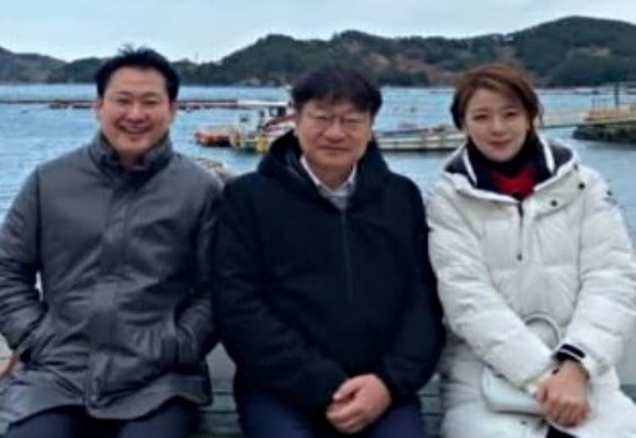 배현진 국민의힘 의원이 과거 장동혁 당 대표와 함께 찍은 사진을 올렸다가 10분 만에 삭제했다. 배현진 의원 페이스북 캡처