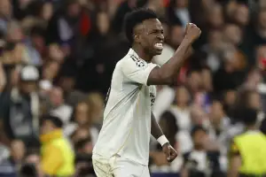 인종차별엔 골로 복수…레알 마드리드, 비니시우스 결승골로 UCL 16강 진출