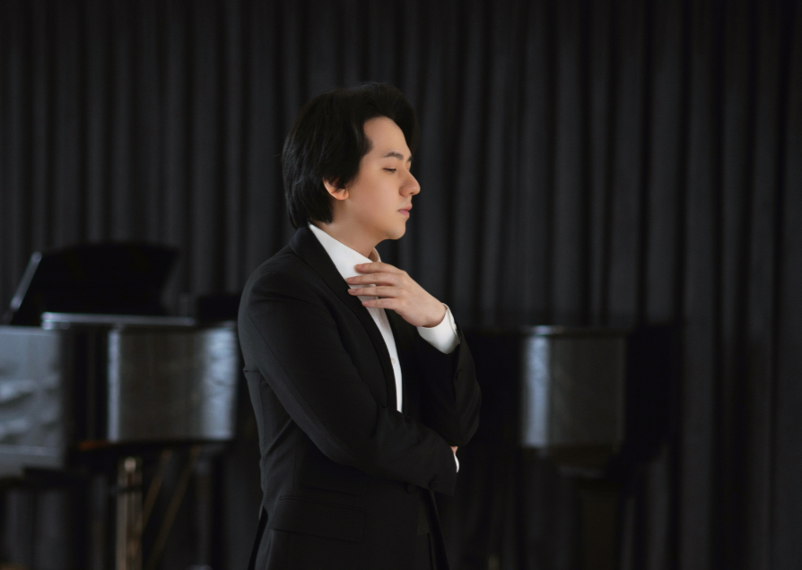 팝페라테너 임형주. 디지엔콤 제공