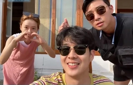 image - 국내 즉흥여행 떠난 ‘꽃청춘’…박서준·정유미·최우식, 목격된 곳은?