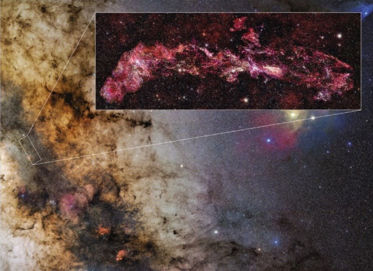 분자 구름 안 은하수