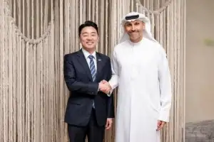 ‘UAE 특사’ 강훈식 귀국… “350억 달러 방산 MOU 등 650억 달러 협력”
