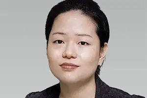 군과 경찰, 공무원은 신발끈 다시 매야