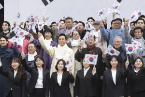 삼일절 ‘함께 외치는 독립 함성’…명예시장 고두심·신현준도