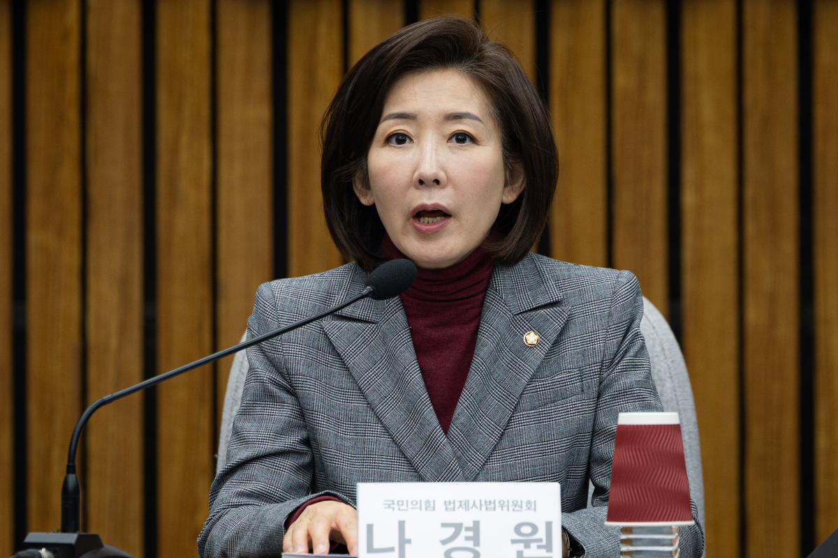 나경원 국민의힘 의원이 20일 서울 여의도 국회에서 열린 ‘4심제·대법관증원·법왜곡죄’ 이재명 재판 뒤집기 사법파괴 3대 악법 저지 긴급토론회에서 인사말을 하고 있다. 뉴스1
