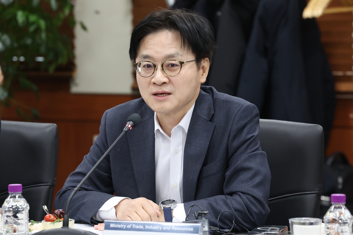 발언하는 김정관 장관