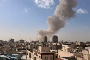 美·이스라엘, 이란 전격 공습...중동 화약고 터졌다(종합)