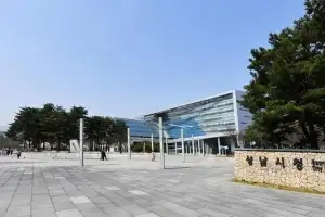 경기도 전직 ‘금배지들’, 체급 낮춰 기초단체장 출사표 잇달아