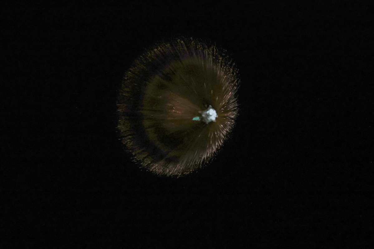 28일(현지시간) 이란에서 발사한 미사일이 이스라엘 상공에서 요격되고 있다. 예루살렘 로이터 연합뉴스