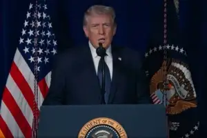 트럼프 “이란공격 목표 달성까지 계속…미군 죽음에 복수”