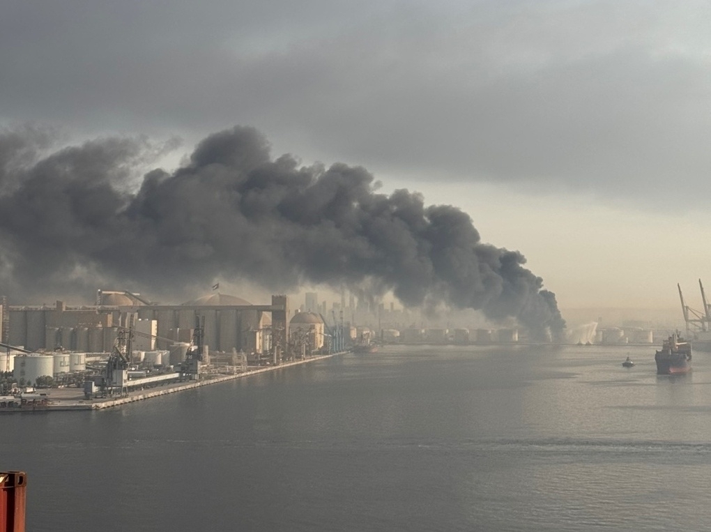 두바이 제벨알리 항구에 정박한 배에서 선원이 찍은 사진. 한국노총 제공.