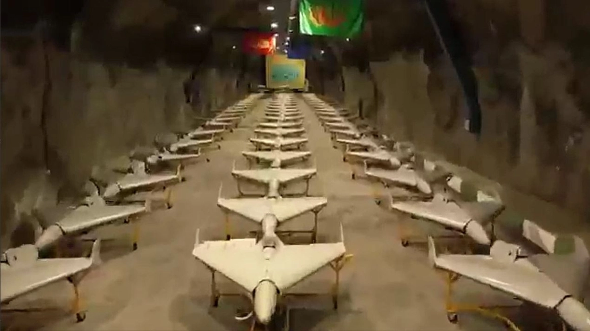 이란 지하터널 ‘공격용 드론’ 빽빽