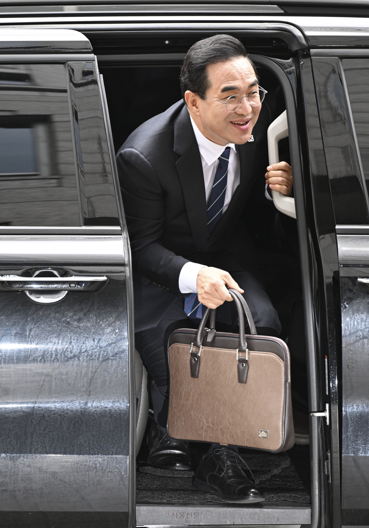 초대 기획예산처 장관 후보자로 지명된 박홍근 더불어민주당 의원이 3일 서울 중구 예금보험공사에 마련된 인사청문회 준비 사무실로 출근하고 있다. 2026.3.3 이지훈 기자