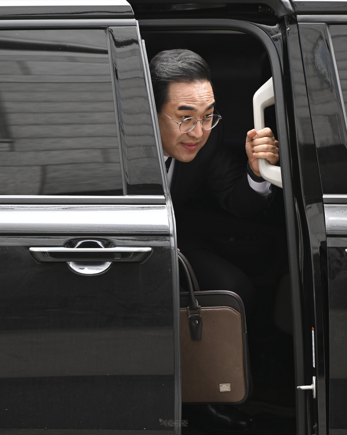 초대 기획예산처 장관 후보자로 지명된 박홍근 더불어민주당 의원이 3일 서울 중구 예금보험공사에 마련된 인사청문회 준비 사무실로 출근하고 있다. 2026.3.3 이지훈 기자