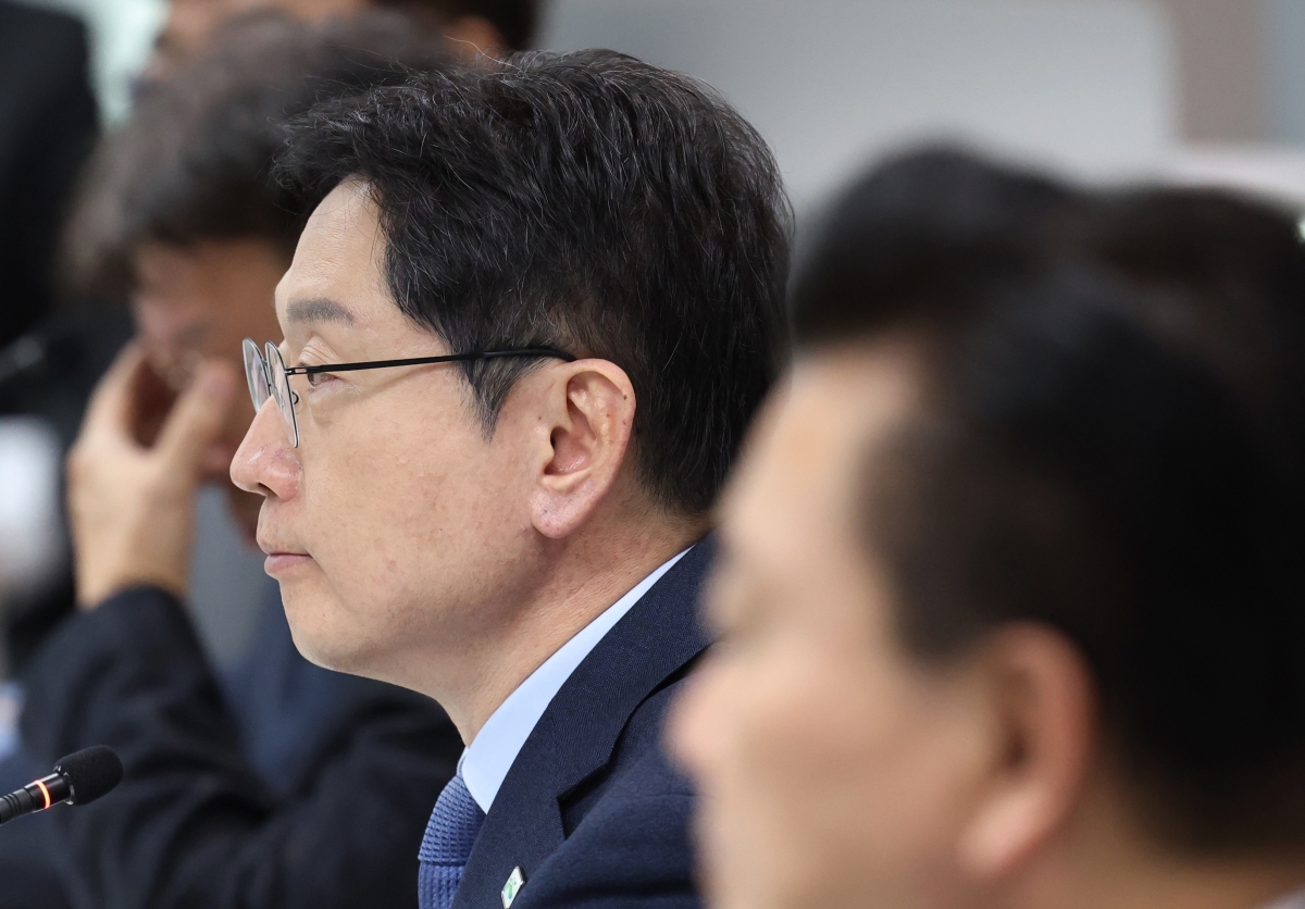 김경수 지방시대위원장이 3일 광화문 한 빌딩에서 열린 ‘지방시대위원회 민간위원 및 전문위 합동 워크숍’에서 인사말을 하고 있다. 연합뉴스