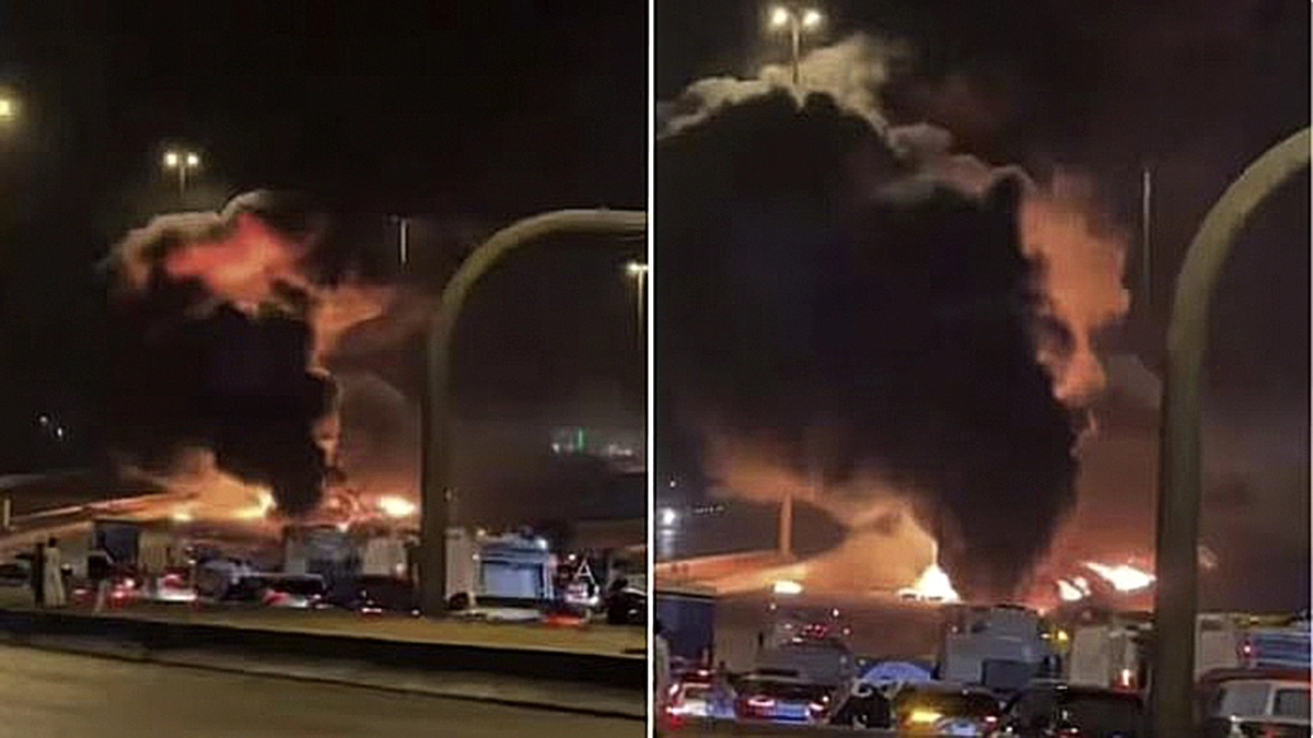 3일(현지시간) 드론 2대의 공격을 받아 일부 피해가 발생한 사우디아라비아 리야드 주재 미국 대사관에서 검은 연기가 피어오르고 있다. 인명 피해는 보고되지 않았다.  엑스(X) 캡처